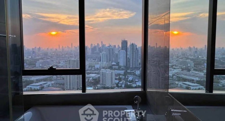 For rent 1 bed condo in Khlong Toei, Bangkok
