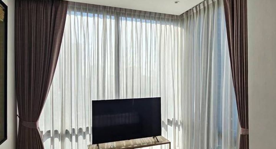 For rent 2 bedrooms condo in Pathum Wan, Bangkok