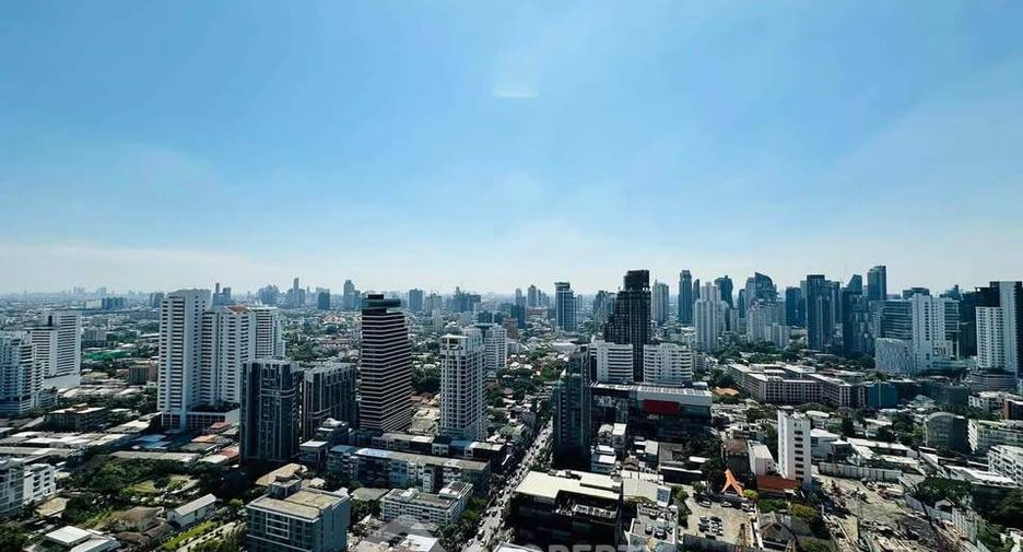 For rent 1 bed condo in Watthana, Bangkok