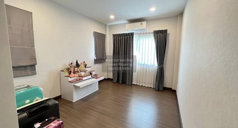 Casa en alquiler de 4 habitaciones en Sai Mai, Bangkok