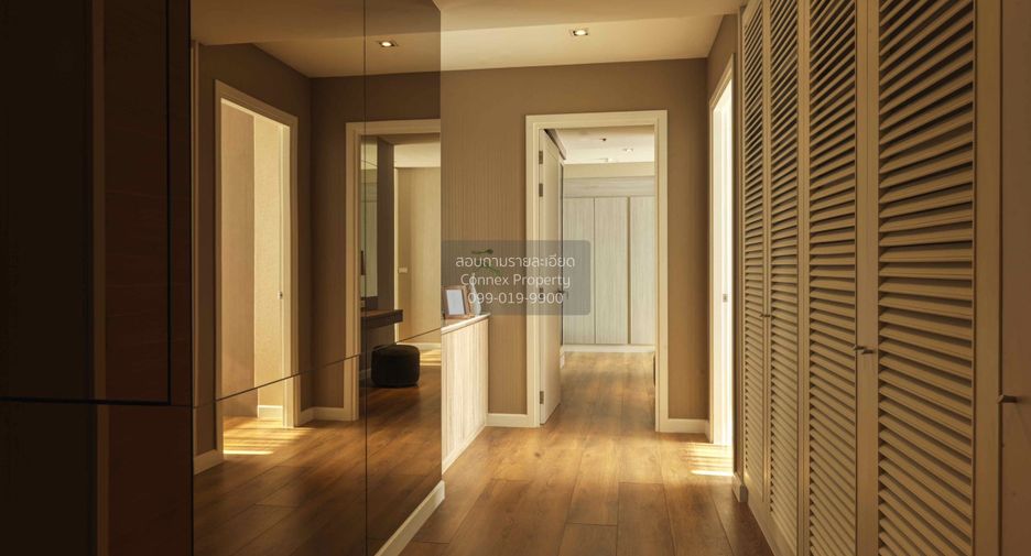 For rent 3 bedrooms condo in Khlong Toei, Bangkok