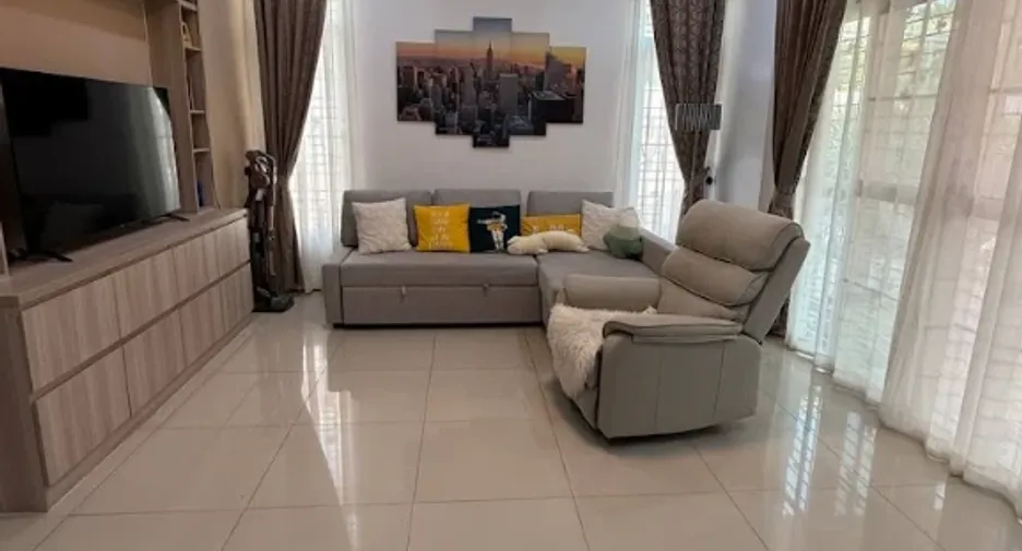 出售 2 卧室 独立屋 在 Bang Lamung, Chon Buri