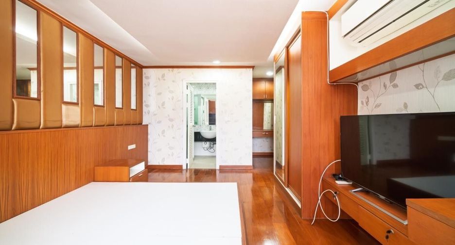 À vendre 3 chambres condo à Watthana, Bangkok