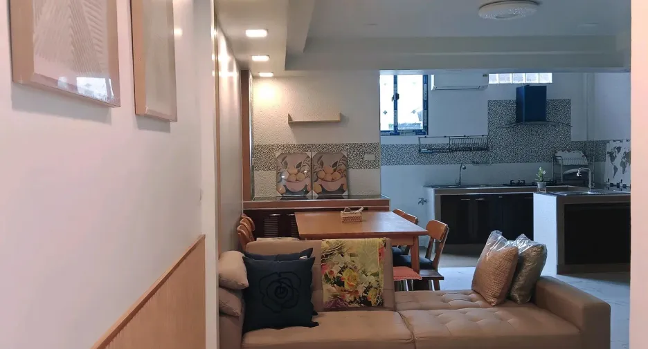 Casa adosada en venta y en alquiler de 2 habitaciones en Bang Na, Bangkok