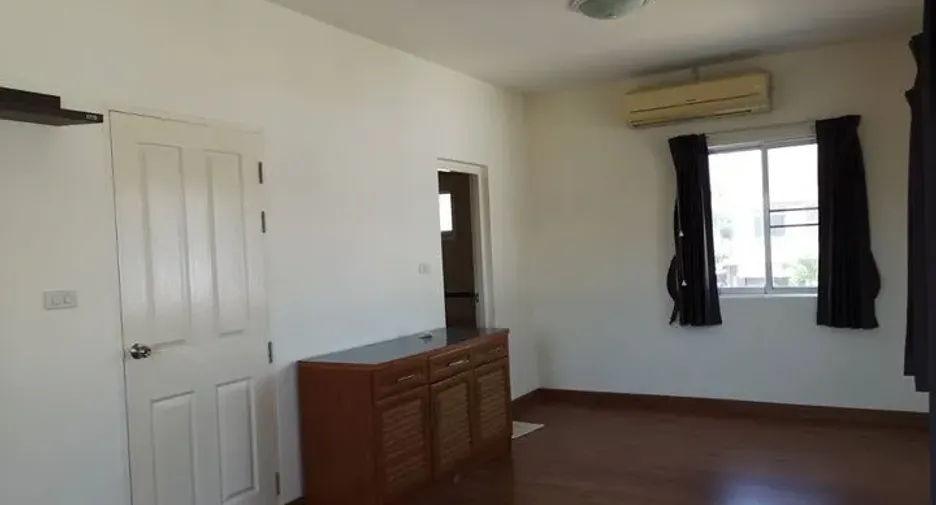 出租 3 卧室 独立屋 在 San Sai, Chiang Mai
