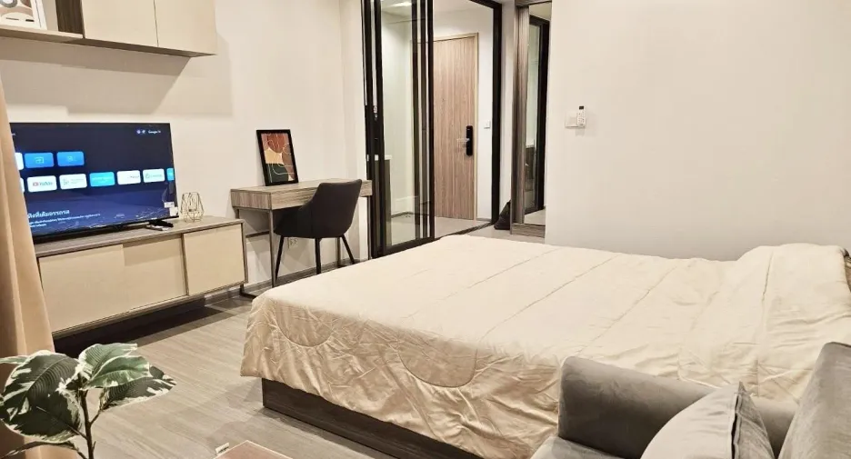 For rent 1 bed condo in Thon Buri, Bangkok