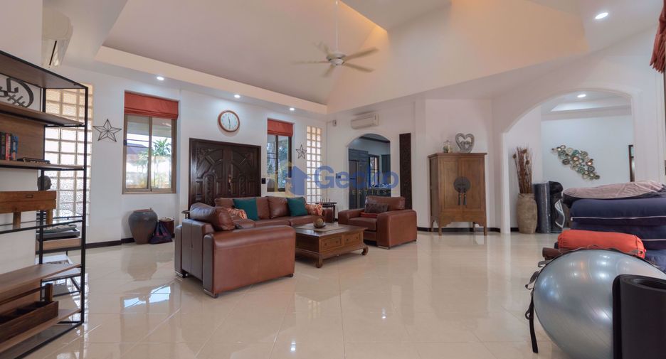 À vendre 3 chambres maison à Bang Lamung, Chonburi