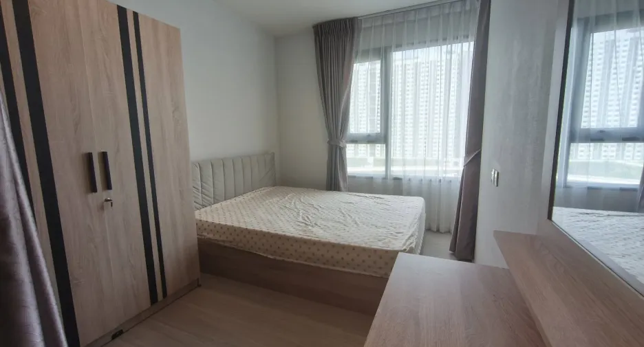 For rent 1 bed condo in Thon Buri, Bangkok