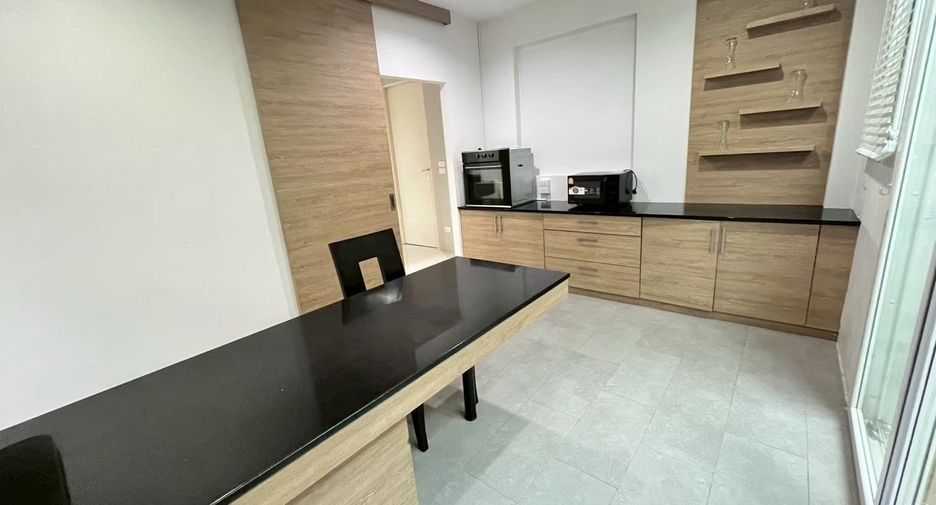 Продажа и аренда 4 спальни дом в Пхукет Тощн, Пхукет