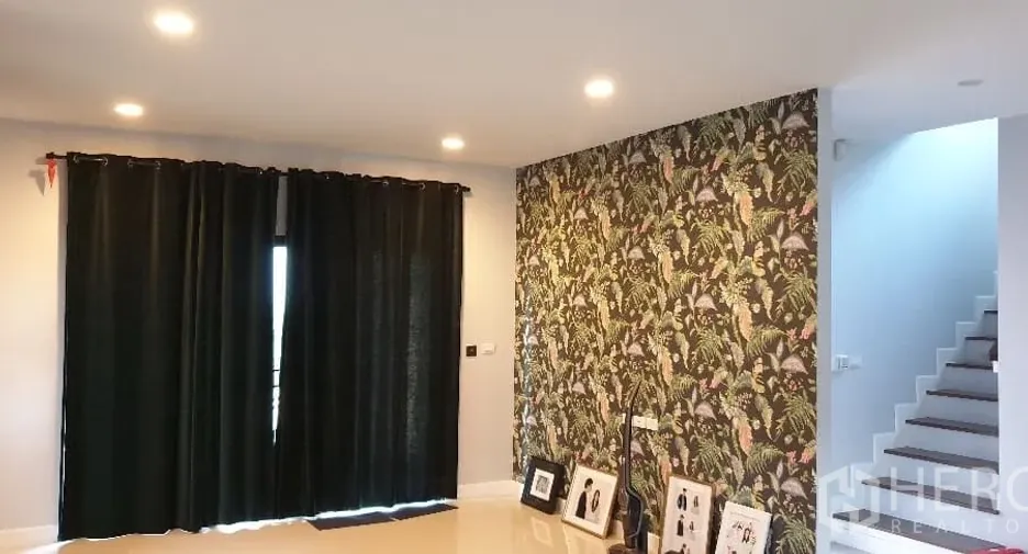For rent and for sale 3 bedrooms house in Lam Luk Ka, Pathum Thani