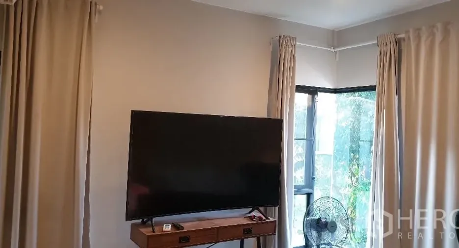 For rent and for sale 3 bedrooms house in Lam Luk Ka, Pathum Thani