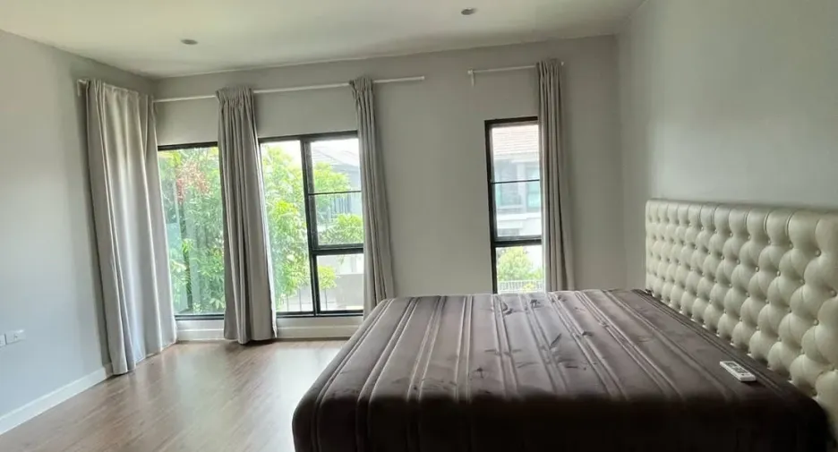 For rent and for sale 3 bedrooms house in Lam Luk Ka, Pathum Thani