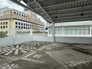 Gewerbefläche zur Miete in Bang Rak, Bangkok