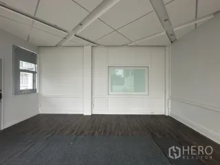 Gewerbefläche zur Miete in Bang Rak, Bangkok