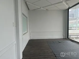 Gewerbefläche zur Miete in Bang Rak, Bangkok