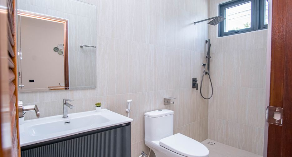 Villa en alquiler de 3 habitaciones en Mueang Phuket, Phuket