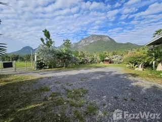 出售 1 卧室 独立屋 在 三百峰, 班武里府
