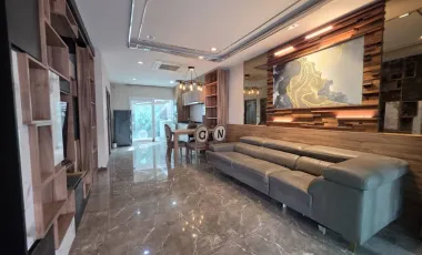 出售 3 卧室 联排别墅 在 Prawet, 曼谷