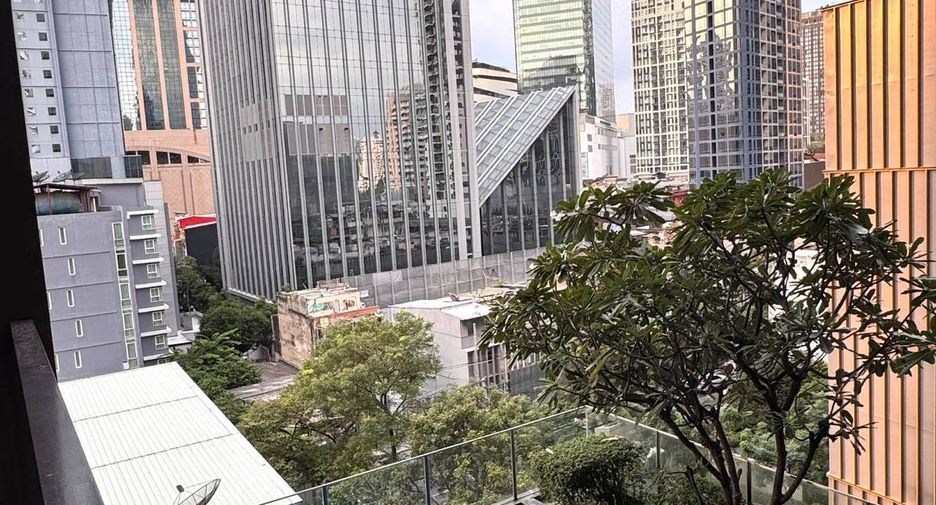 Wohnung zur Miete und zum Kauf mit 2 Zimmer in Khlong Toei, Bangkok