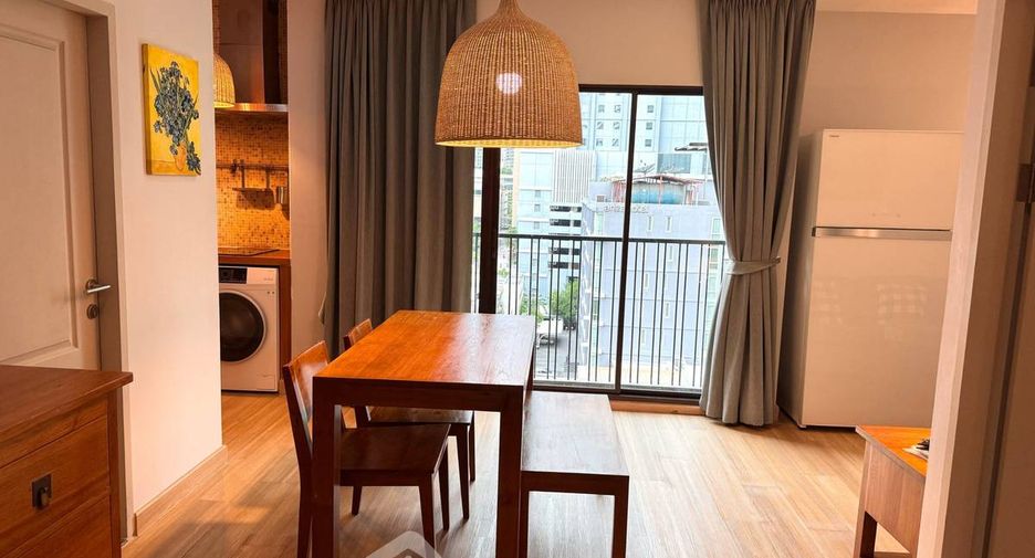Wohnung zur Miete und zum Kauf mit 2 Zimmer in Khlong Toei, Bangkok