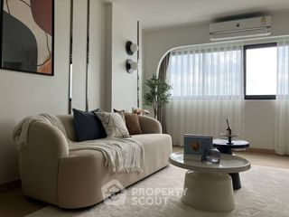 For sale 2 ベッドルーム condo in Phra Khanong, Bangkok