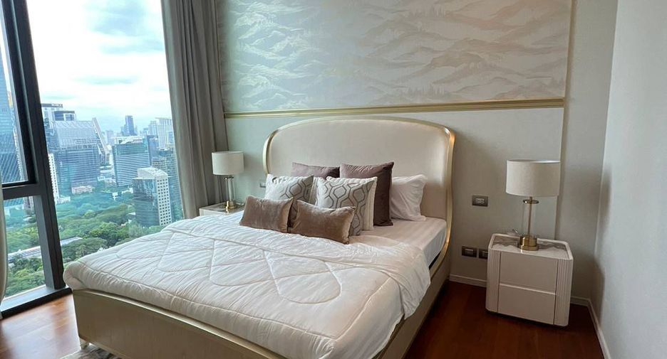 Wohnung zur Miete und zum Kauf mit 4 Zimmer in Pathum Wan, Bangkok