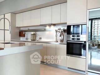 Wohnung zur Miete und zum Kauf mit 4 Zimmer in Pathum Wan, Bangkok