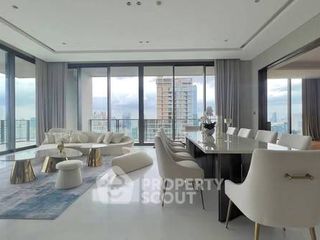 Wohnung zur Miete und zum Kauf mit 4 Zimmer in Pathum Wan, Bangkok