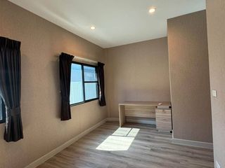 Casa adosada en venta de 2 habitaciones en Saphan Sung, Bangkok