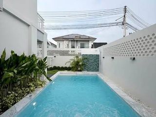 出售 4 卧室 联排别墅 在 Bang Lamung, Chon Buri