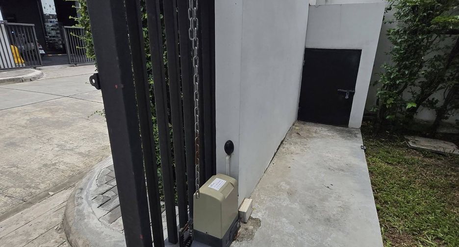出租 和 出售 3 卧室 独立屋 在 Sai Mai, 曼谷