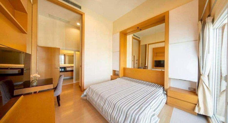 Condo en venta y en alquiler de 4 habitaciones en Watthana, Bangkok