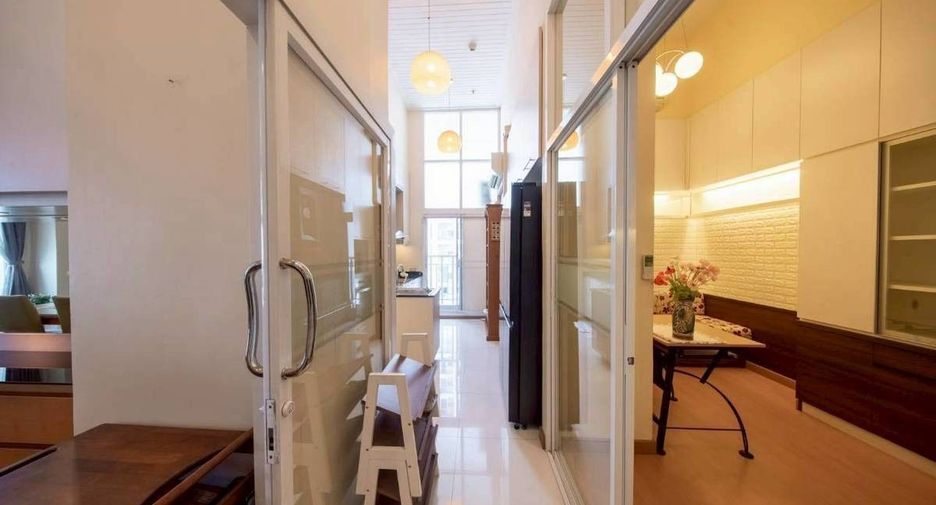 Condo en venta y en alquiler de 4 habitaciones en Watthana, Bangkok