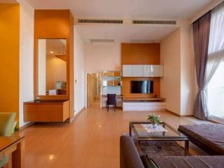 Condo en venta y en alquiler de 4 habitaciones en Watthana, Bangkok