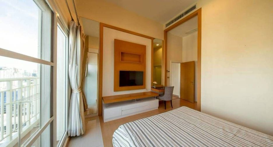 Condo en venta y en alquiler de 4 habitaciones en Watthana, Bangkok