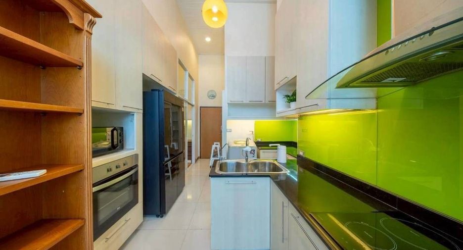 Condo en venta y en alquiler de 4 habitaciones en Watthana, Bangkok