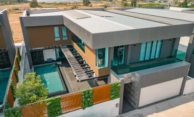 For sale and for rent 6 bedrooms villa in Bang Lamung, Chonburi