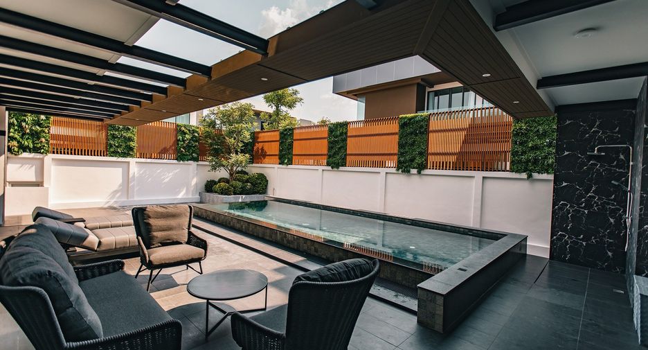 For sale and for rent 6 bedrooms villa in Bang Lamung, Chonburi