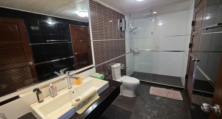 For sale そして for rent 3 ベッドルーム condo in Bang Lamung, Chonburi