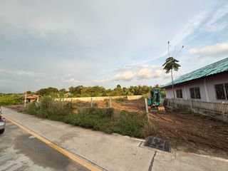 出售 土地 在 Bang Lamung, Chon Buri