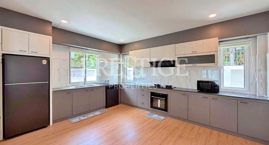 For rent 4 bedrooms house in Bang Lamung, Chonburi