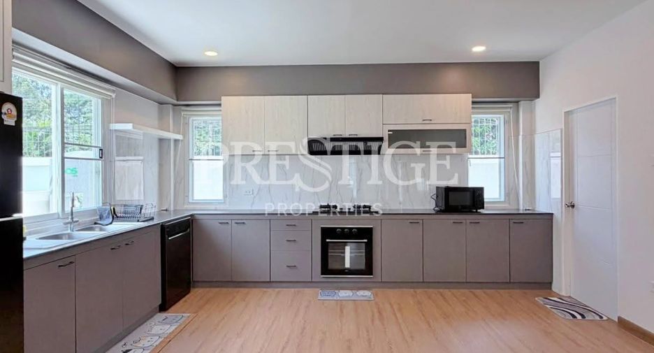 For rent 4 bedrooms house in Bang Lamung, Chonburi