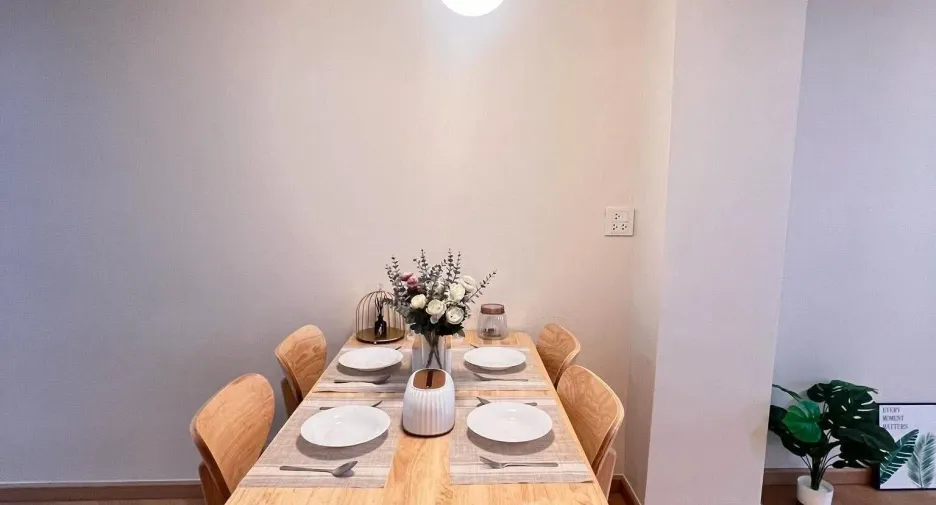 Casa adosada en venta de 2 habitaciones en Bang Na, Bangkok