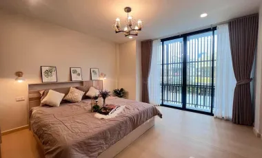 Casa adosada en venta de 2 habitaciones en Bang Na, Bangkok