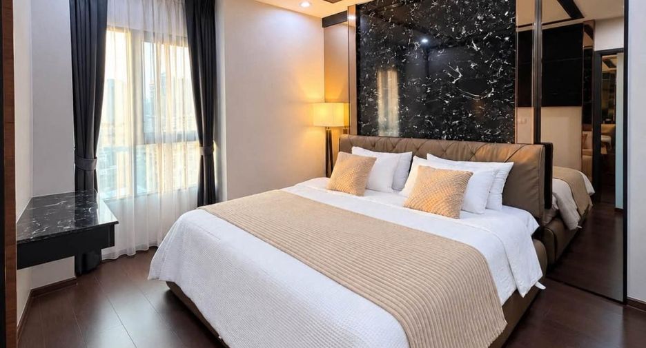 For rent 2 bedrooms condo in Watthana, Bangkok