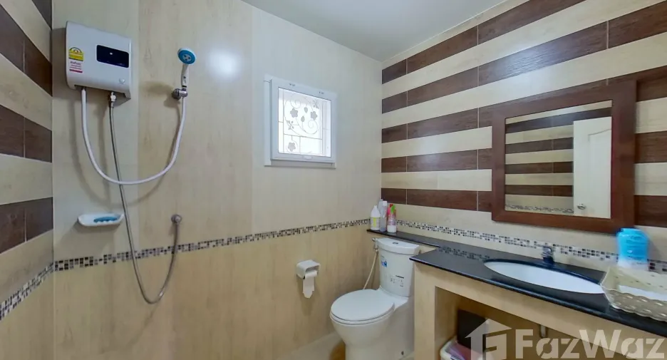 Продажа 4 спальни дом в Ханг Донг, Чианг Маи