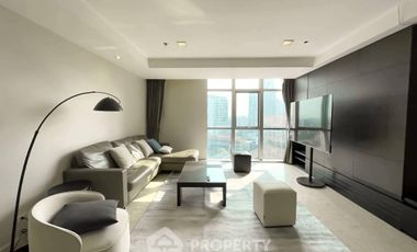 Condo en alquiler de 3 habitaciones en Khlong Toei, Bangkok