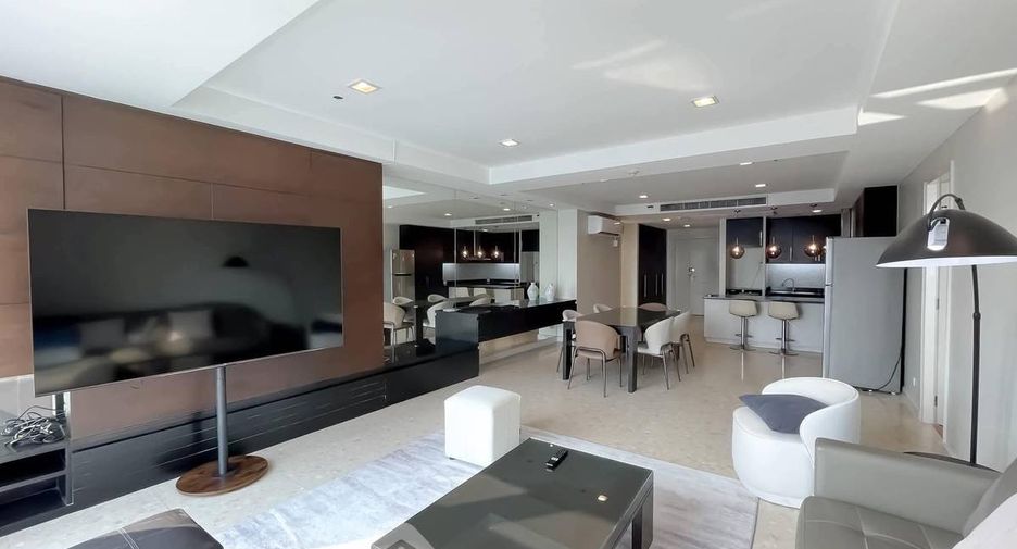 Condo en alquiler de 3 habitaciones en Khlong Toei, Bangkok