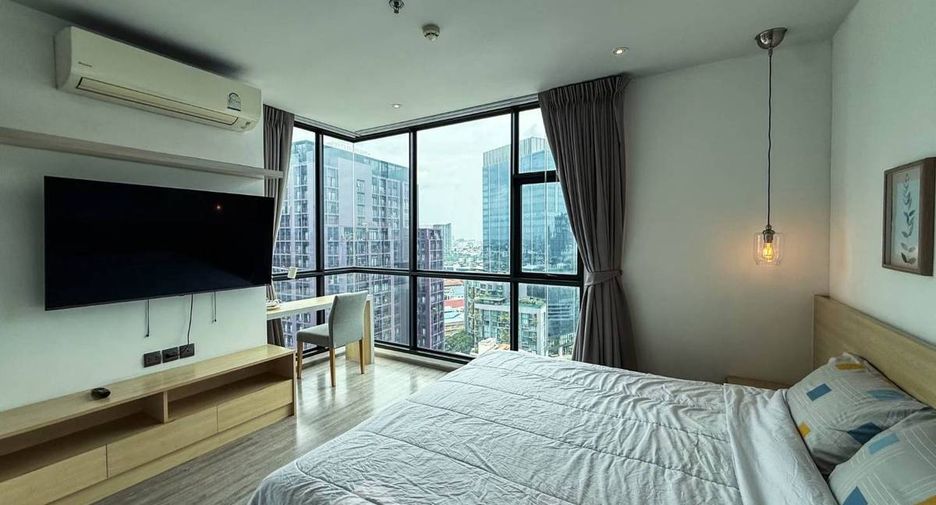 For rent 2 bedrooms condo in Watthana, Bangkok
