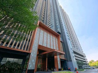 Condo en alquiler de 2 habitaciones en Bang Phlat, Bangkok